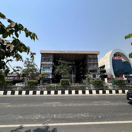 Hotel Gokul Solitaire, Surat Bhatha Exterior photo