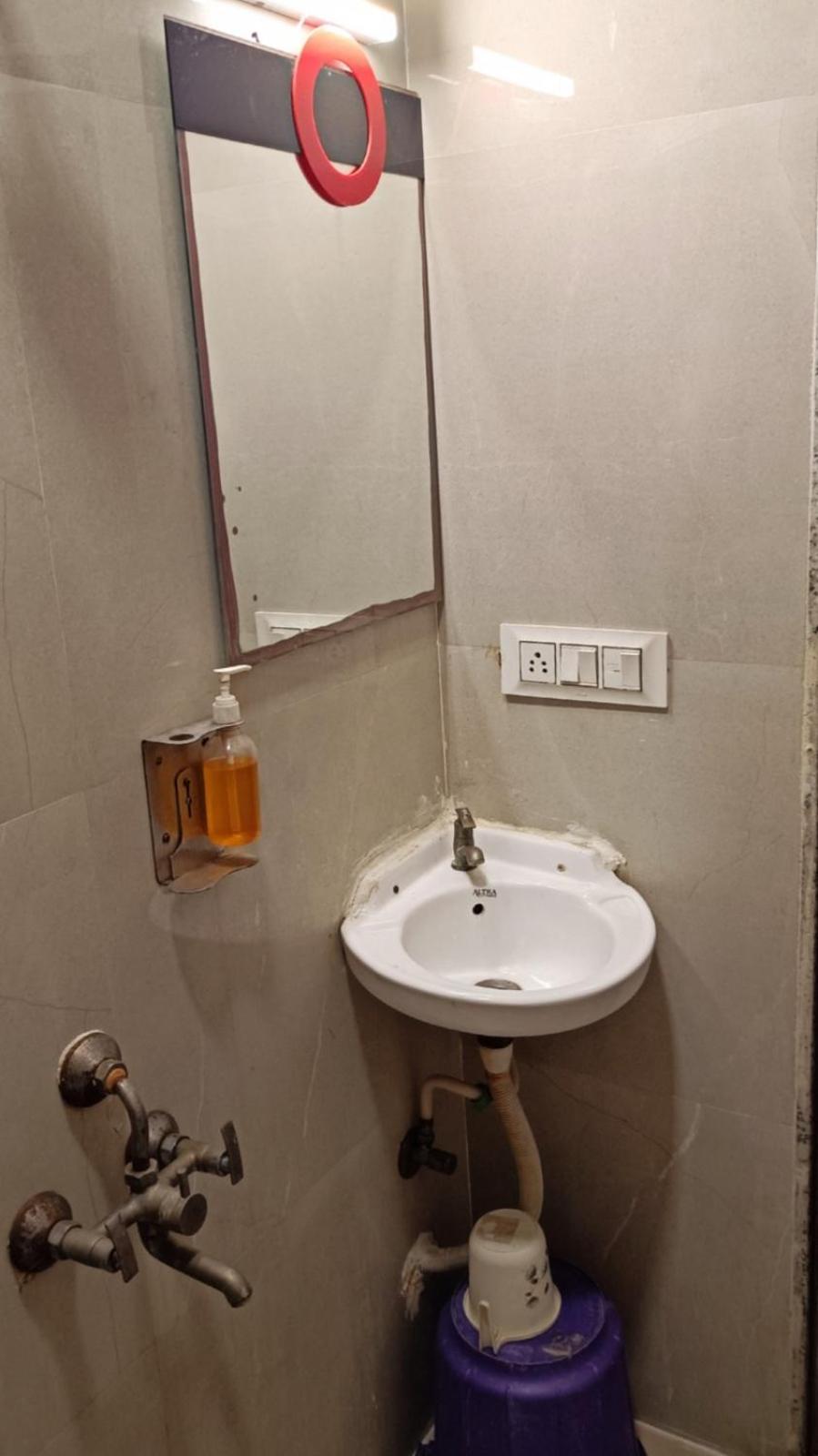 Hotel Gokul Solitaire, Surat Bhatha Exterior photo